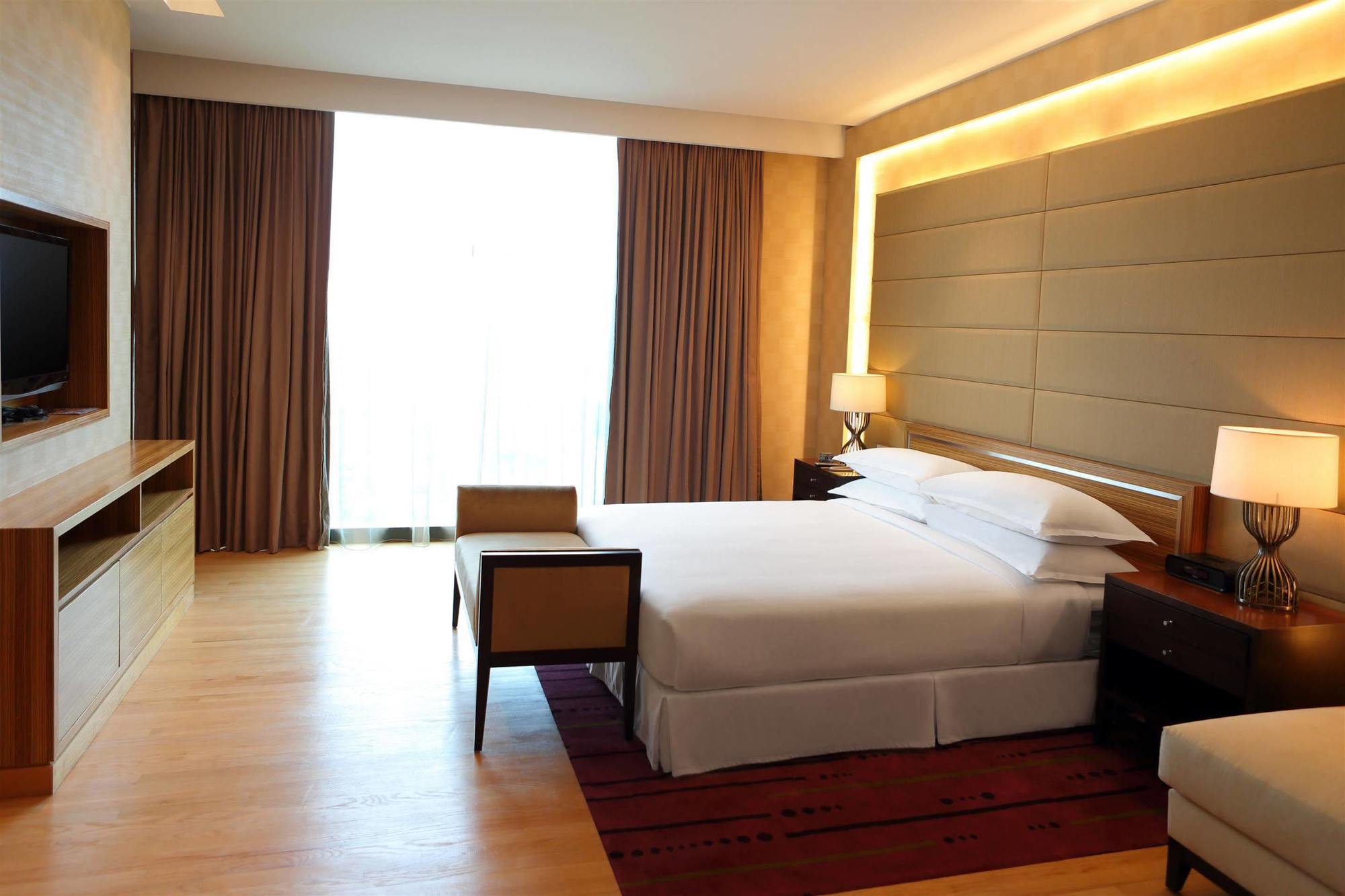 Four Points By Sheraton Kuching Ngoại thất bức ảnh